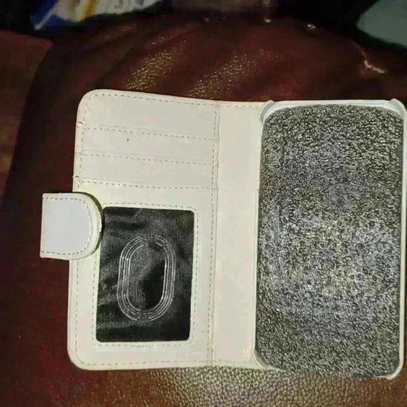 Magnetic IP 4G Wallet Phone Case - White - Picture 3 of 7